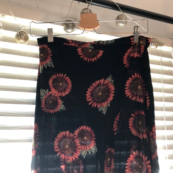 Maxi sunflower skirt - Picture 2 of 6
